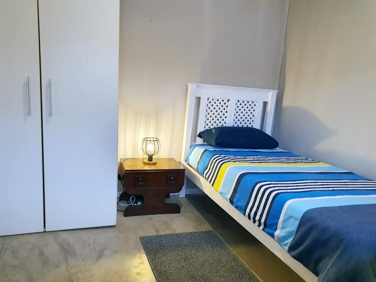 Bedroom-3-1 surfing